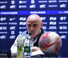 麻将胡了模拟器-足球报：穆斯卡特多次不满判罚尺度 蒯纪闻逐渐走向一队阵容